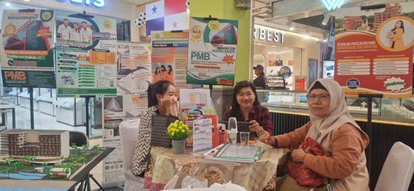 Hadir di BSB Mall, Sekolah Pascasarjana Uniba Sambut Calon Mahasiswa Baru
